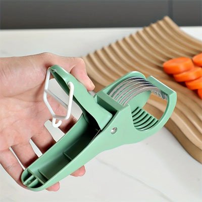 Coupe légumes manuel pour carottes – outil ergonomique pour une découpe uniforme et sans effort
