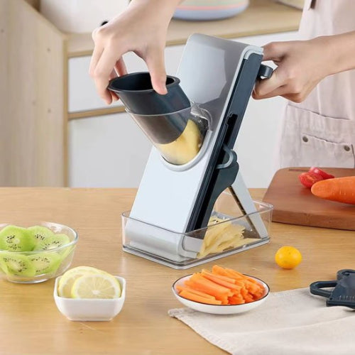 Mandoline cuisine MultiChef Rapide sur plan de travail, idéale pour couper différents légumes rapidement