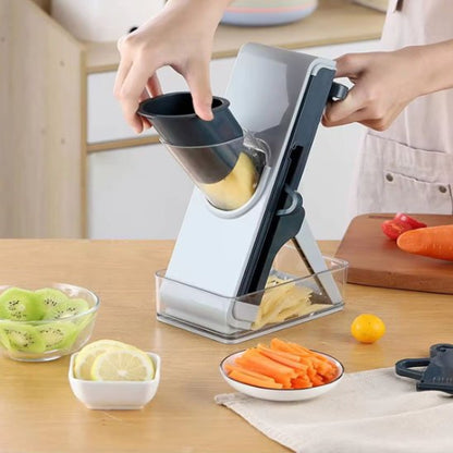 Mandoline cuisine MultiChef Rapide sur plan de travail, idéale pour couper différents légumes rapidement