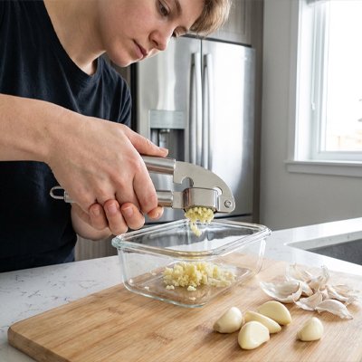 Presse ail en acier inoxydable garantissant un hachage efficace